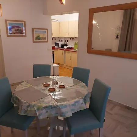 Apartment In - 1 Or 2 Bedrooms *